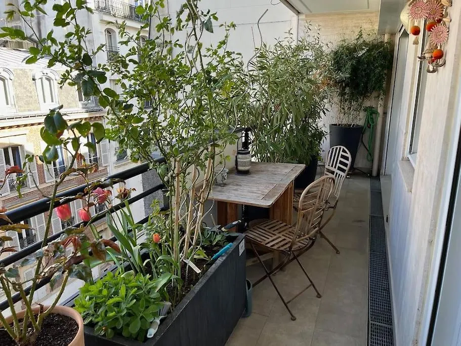Apartamento Vue Tour Eiffel - Calme & Chic